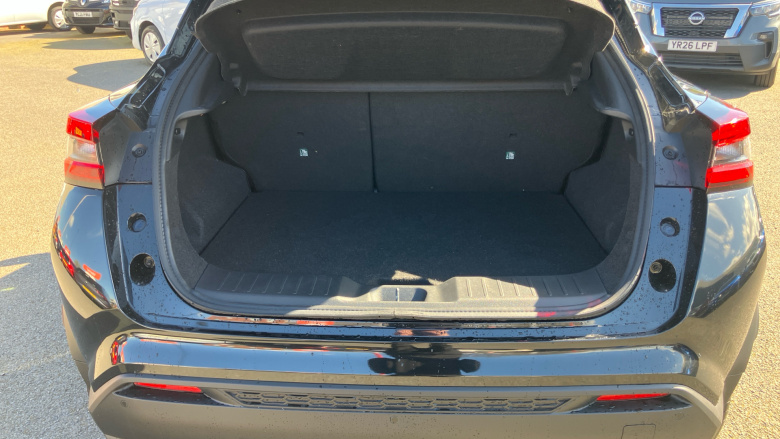 Nissan Juke 1.0 DiG-T Tekna 5dr Petrol Hatchback